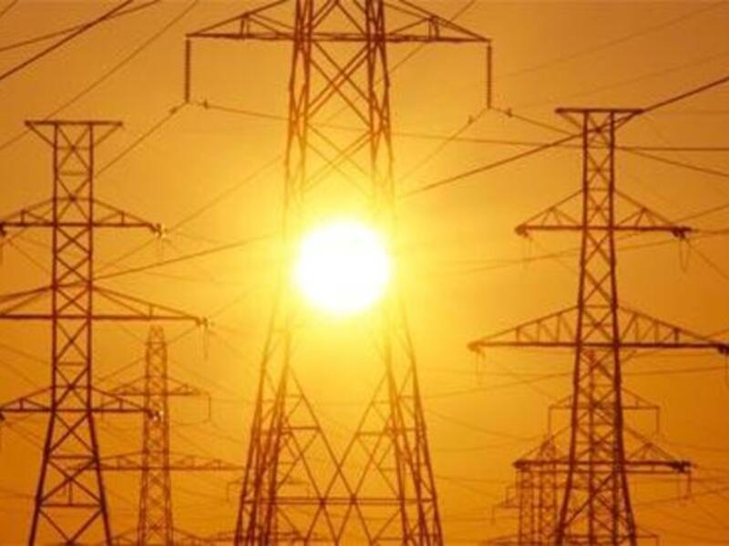 Power pylons in Iraq. Image source: Iraq Businessnews
