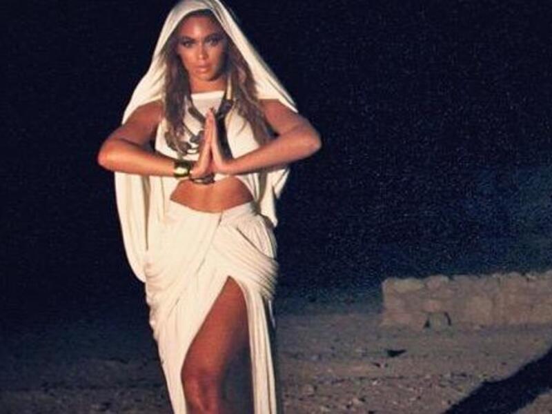 Beyonce in Egypt (Twitter)