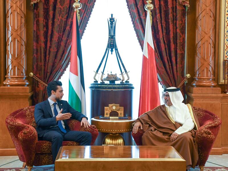 Crown Prince Al Hussein bin Abdullah II meets with Prince Salman bin Hamad Al Khalifa, Crown Prince, Deputy Supreme Commander and First Deputy Prime Minister of Bahrain to discuss bilateral ties and means to advance them. (Twitter/@RHCJO)