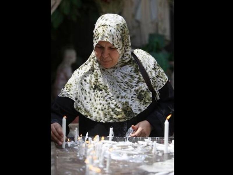 In Iraq, Muslims mark the Christian celebrations for Easter in a show of respect and communal spirit, a far cry from the sectarian violence we’ve seen in recent times.