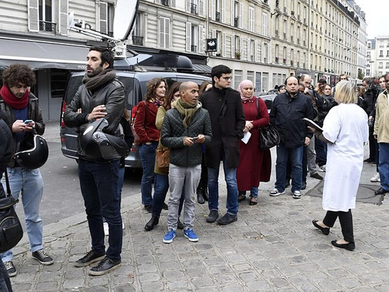 people queue for blood donations paris