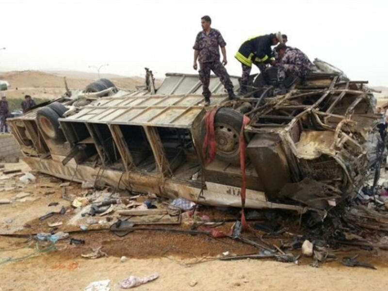 crashed bus jordan dead hajj pilgrims