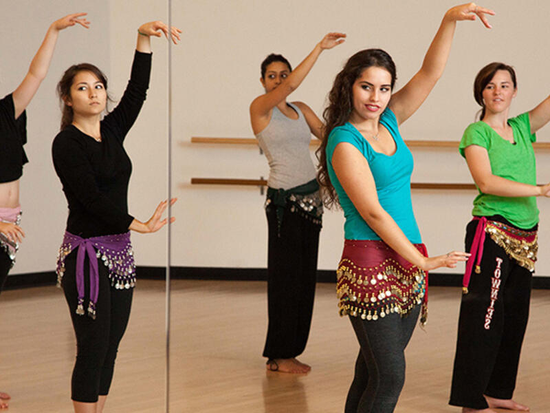 belly dancing six pack abs