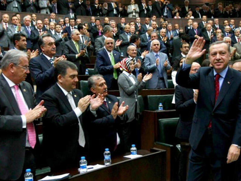 Erdogan’s name is not on the ballot this week, he only just began his five-year presidential term last August. What matters for this election is the parliament, and whether Erdogan’s AKP party can get a three-fifths majority there. To do this, the AKP must garner 330 out of 367 seats. Unlikely the polls suggest, but it’s not impossible. 