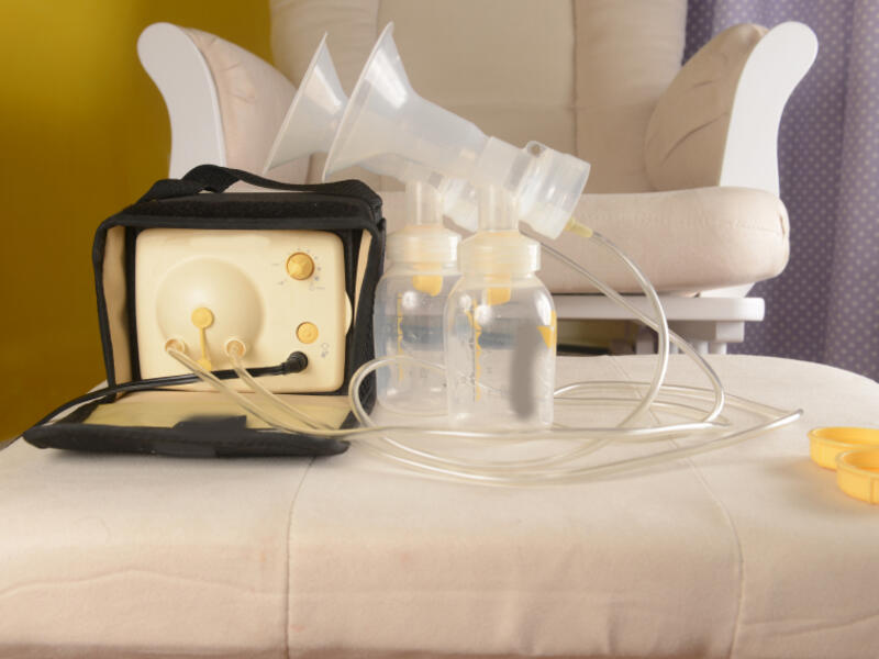 breastfeeding on airplanes