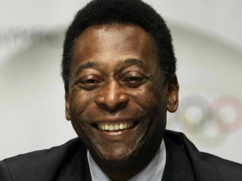 بيليه: أفضل لاعب في تاريخ كرة القدم، قاد البرازيل للفوز بكأس العالم 3 مرات أعوام 1958 و 1962 و 1970، نجم سانتوس الأول، مهاراته وقدراته العجيبة على تسجيل الأهداف جعلته الهداف الأول في تاريخ كرة القدم البرازيلية (1033 هدفاً) في مسيرة امتدت لأكثر من 20 عاماً.