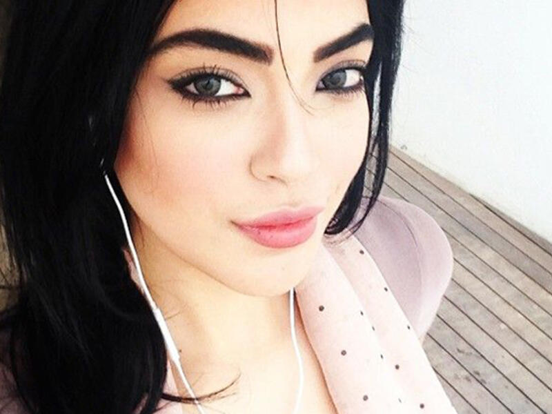 الشابة التونسية  يسرا ( 24 عاما )، والتي تفوق كيم كاردشيان جمالاً حيث حصلت يسرا على درجة 9 من 10 وفقاً لبرنامج Golden Ratio الذي يقيس نسب جمال الوجه، بينما حصلت كيم كاردشيان على 8 من 10 .