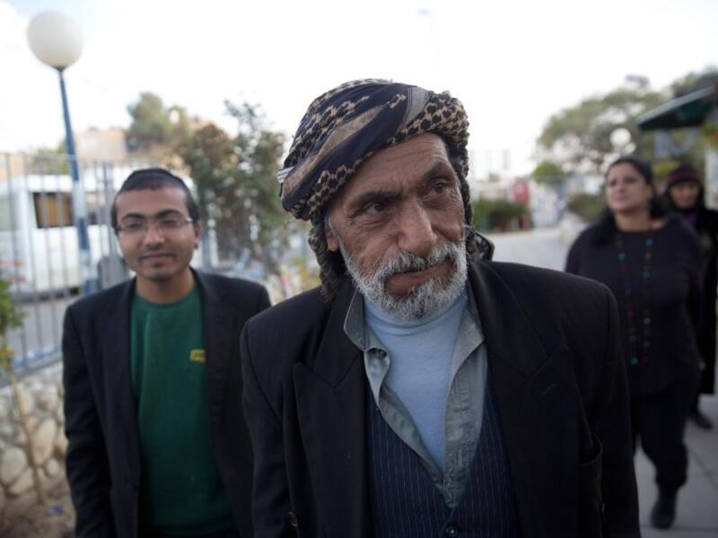 A Jewish Yemeni man arrives in Israel on March 21, 2016 after a covert operation that evacuated a group of 19 Yemeni Jews from their home country.  The evacuees were amongst the last remaining members of Yemen's ancient Jewish community, of whom an estimated 40-50 remain.  (AFP/Menahem Kahana) 