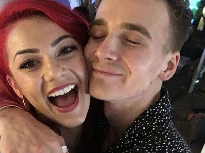 (Dianne Buswell/ Instagram)
