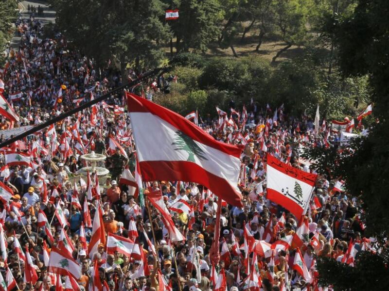 Government employees and public and private school teachers have routinely protested for increased benefits and full employment. (File photo)