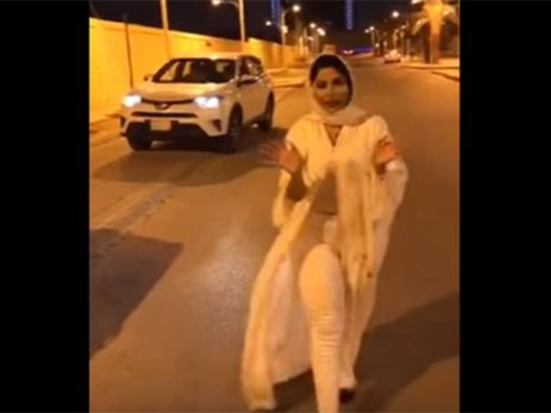 Shireen al-Rifaie, news reporter for UAE-based AlAan TV in the controversial video while in Saudi Arabia reporting women driving.
(Screenshot/Twitter)