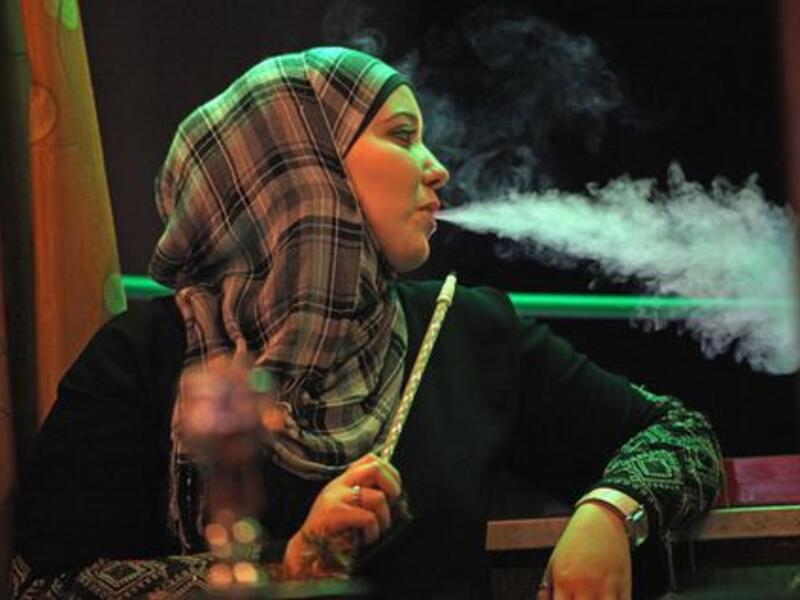 As with most things, ‘3aib’ comes down harder on women. A woman seen smoking cigarettes in public is 3eeb in a number of MENA countries as it suggests she has loose morals. Some even go as far as to frown on women smoking argeeleh.