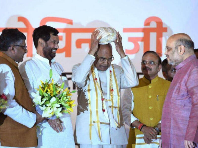 ولد رام في 1 أكتوبر 1945 (71 عامًا) بمقاطعة كانبور ديهات في الهند