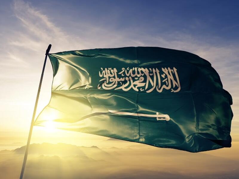 Saudi Arabia sees drop in expatriate workforce as unemployment rises. (Shutterstock)