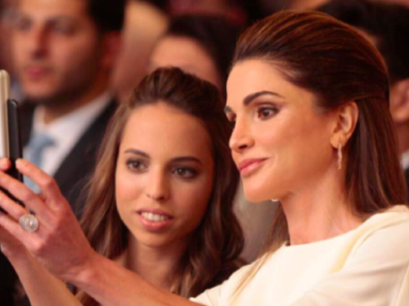 The Jordanian King and Queen tied the knot in 1993 and have had four kids Princess Eman Princess Salma Prince Hussein