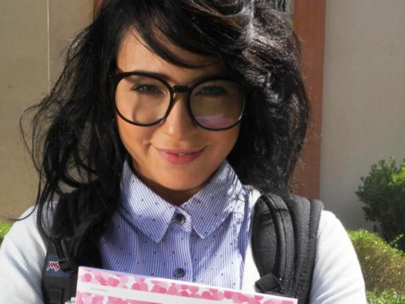 The video of ‘Ayza A’olak’ (I Want to Tell You) for singer ‘Sandy’ is due for release shortly. ‘Sandy’ shot the video with American
director ‘David Zennie’ in Dubai, United Arab Emirates.