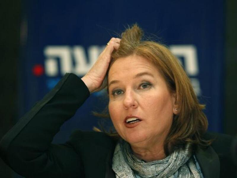 Tzipi Livni gets her hair in a knot over honey-trap rumors