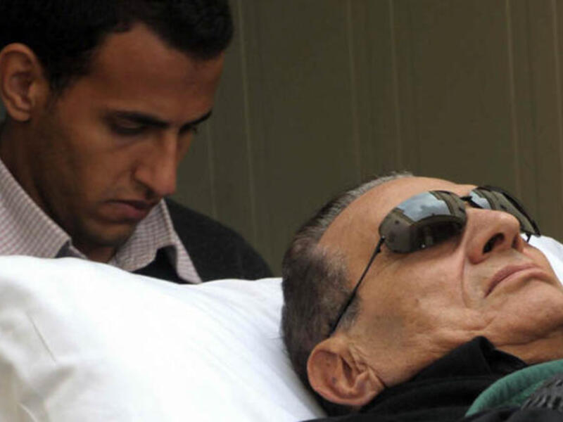 Hosni Mubarak dead