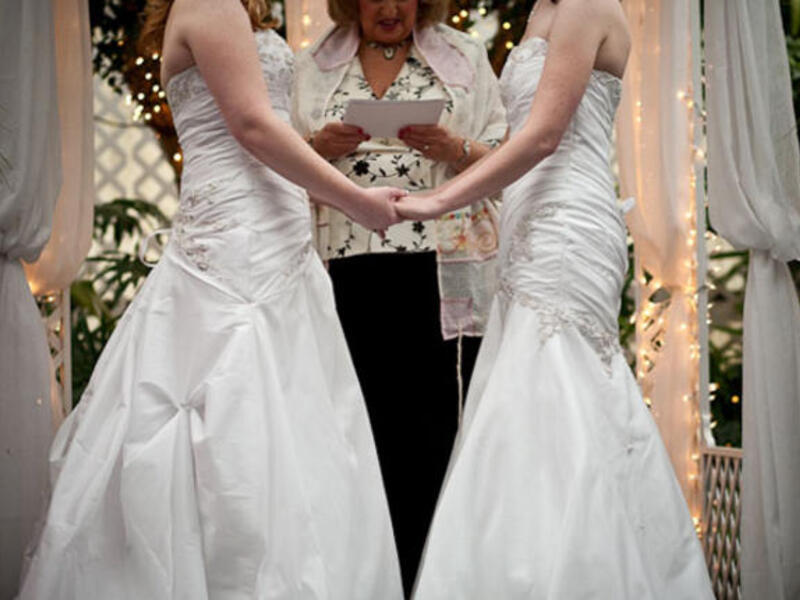 Rehana Kausar, 34 and Sobia Kamar, 29 tie the knot in a lesbian marriage