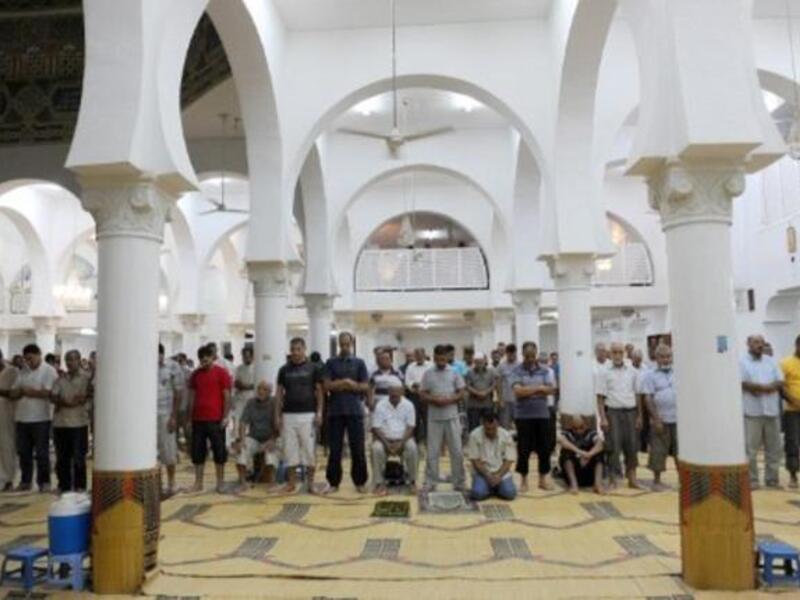 Tunisia: Here performing the evening prayer 'Tarawih' for Ramadan.  Liberated of their unpopular leader, Bin Ali, these Muslims
can give thanks & blessings for Ramadan, 2011. But around them the turmoil and political unrest in the region, 
as well as violence, has not quietened down for Ramadan.