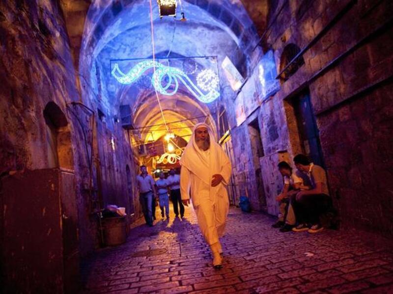 Night life in Syria: It is customary to see people out and about in the old city of Damascus and areas that are usually only
 frequented by day or working hours come alive at night. Children find excitement in being allowed to stay up later and spend
 time with the family.