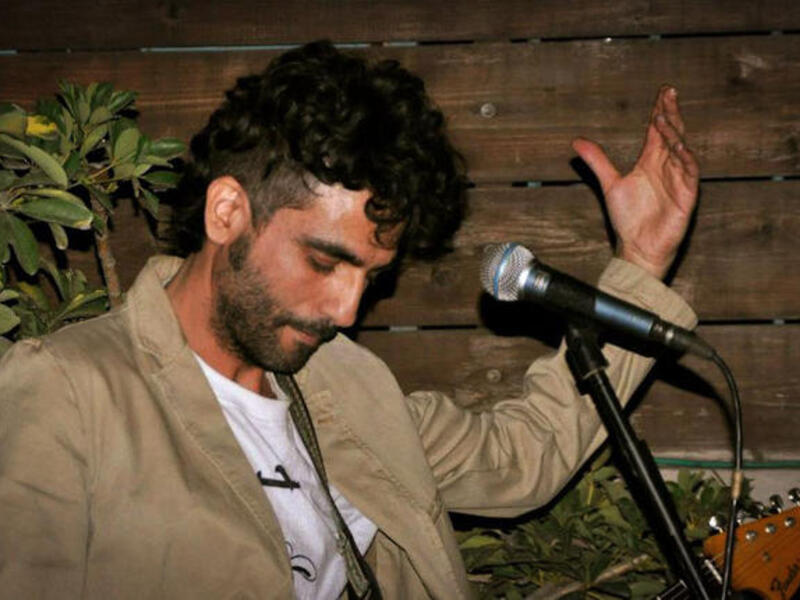 Jowan Safadi, a controversial Palestinian singer offends the faithful