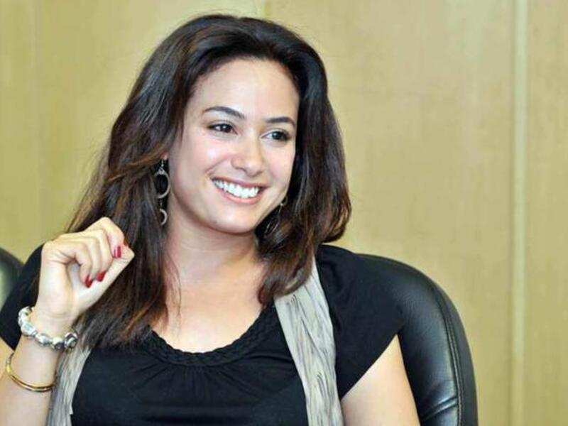Hind Sabri brings her children on TV at Ramadan 2012