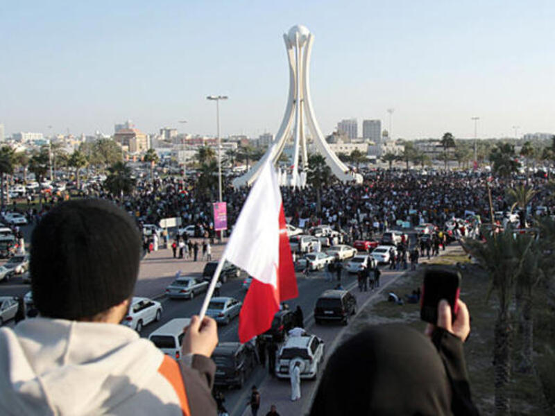 Bahrain's Got Issues: Bahrain uprising at Pearl roundabout