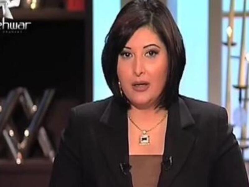 Hana Simari: In her TV program on the 'Mehwar' channel she hosted some protesters who claimed for an entire episode that they had received training from the Israeli soldiers and the United States in order to demonstrate against their leader.