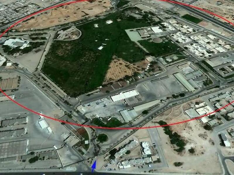 
أين يختبئ القذافي أو بن لادن ليبيا كما وصفته قناة سي إن إن الأمريكية؟. يقترح البعض وجوده في دول أفريقية مجاورة وفي مجاهل الصحراء الليبية ولا يتوقع أن يقدم القذافي على الانتحار بنفسه. 
