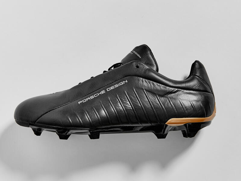حذاء آديداس بورشيه ليميتيد إيديشين (Adidas Porsche Limited Edition)