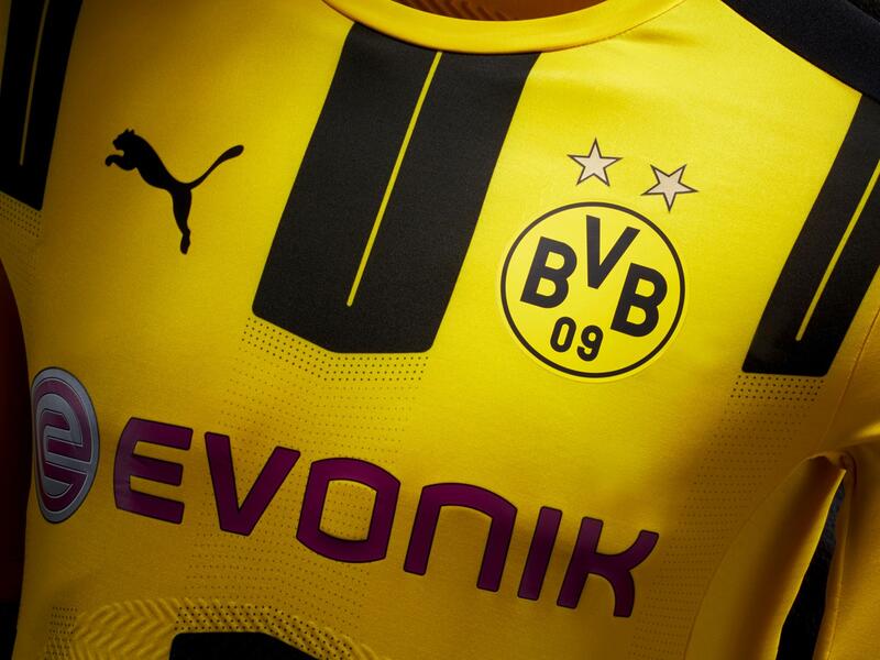 10- بوروسيا دورتموند الألماني بـ 390 ألف قميص سنوياً.