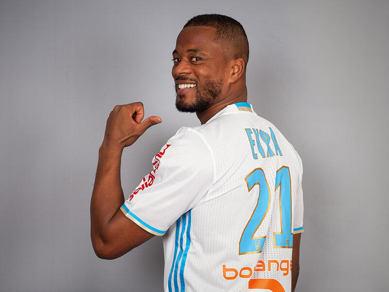 المركز الخامس: الظهير الفرنسي باتريس إيفرا - من يوفنتوس إلى مرسيليا مجاناً.