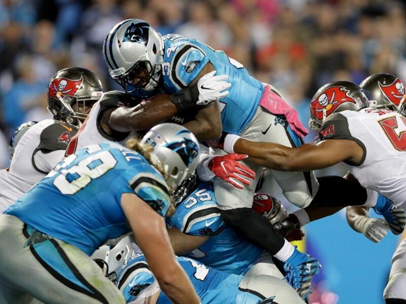 9- كرة القدم الأميركية: يصل عدد مشجعيها إلى 400 مليون نسمة، وتعد رياضة شائعة في أميركا الشمالية وأجزاء من إفريقيا وآسيا واستراليا.