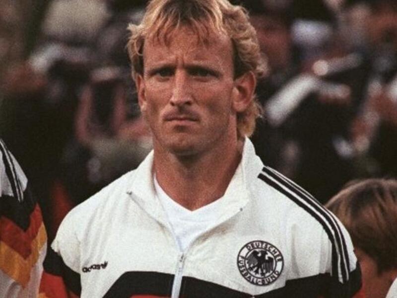 الظهير والجناح الألماني أندرياس بريمه، فاز بكأس العالم 1990، بعتبر من أبرز منفذي الركلات الحرة والكرات العرضية وضربات الجزاء في التاريخ. 