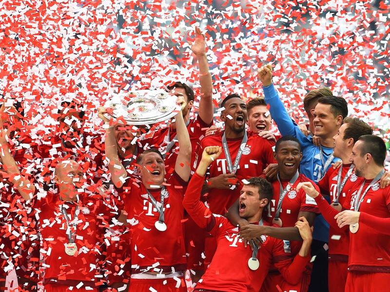 ظفر بايرن ميونخ بدرع الدوري الألماني للمرة الـ 25 في تاريخه بعدما جمع 88 نقطة من 34 مباراة.
