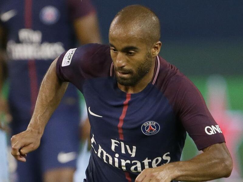 لاعب الوسط البرازيلي لوكاس مورا: من باريس سان جيرمان إلى فالنسيا