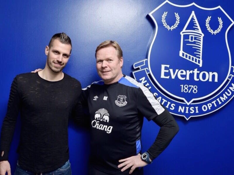 المركز الرابع: لاعب الوسط الفرنسي مورغان شنايدرلين - من مانشستر يونايتد إلى إيفرتون مقابل حوالي 26 مليون يورو.