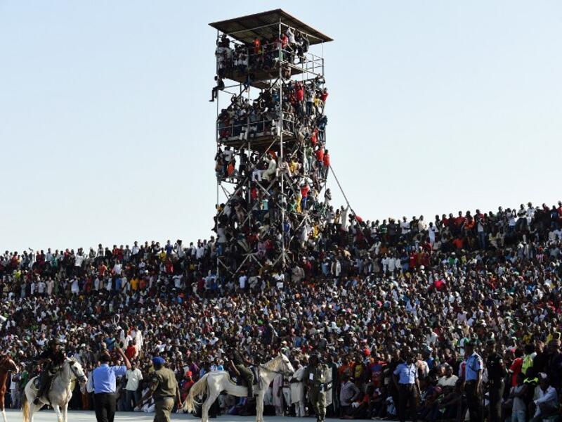Supporters attend the African Cup of Nations qualification match between Egypt and Nigeria, on March 25, 2016, in Kaduna.
PIUS UTOMI EKPEI / AFP