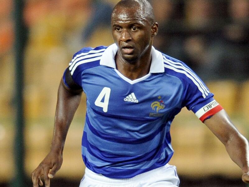 لاعب الوسط الفرنسي باتريك فييرا: مثل منتخب الديوك رغم ولادته في السنغال