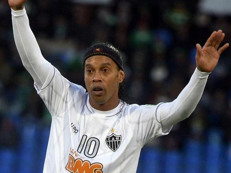 7- صانع الألعاب البرازيلي رونالدينيو (أتلتيكو مينيرو): 78 مليون يورو.
