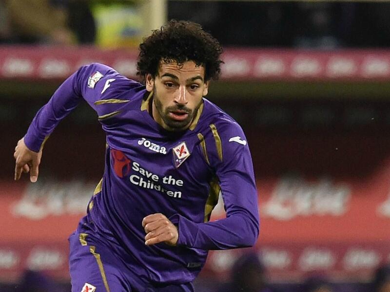 الجناح المصري محمد صلاح (من تشلسي إلى فيورنتينا) عام 2015 على سبيل الإعارة.