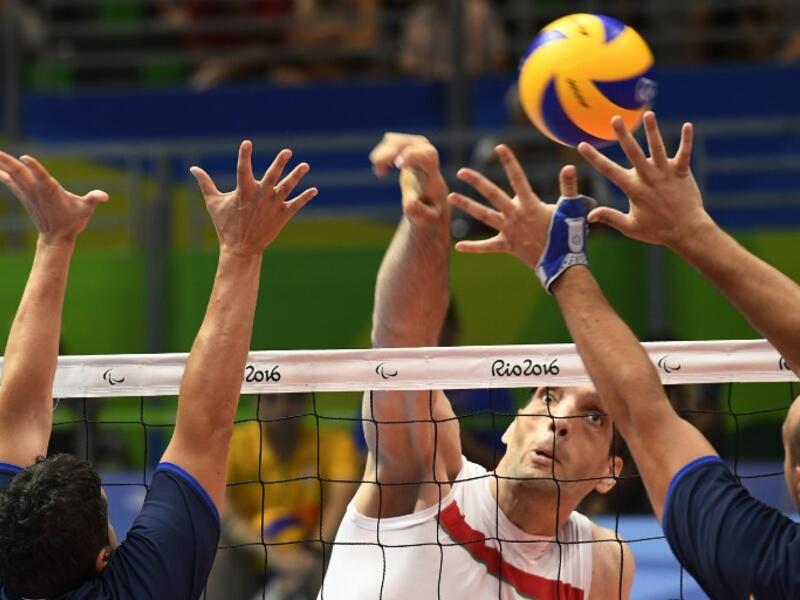 5- الكرة الطائرة: يصل عدد مشجعيها إلى 900 مليون نسمة حول العالم في أوروبا واستراليا وآسيا وأميركا.