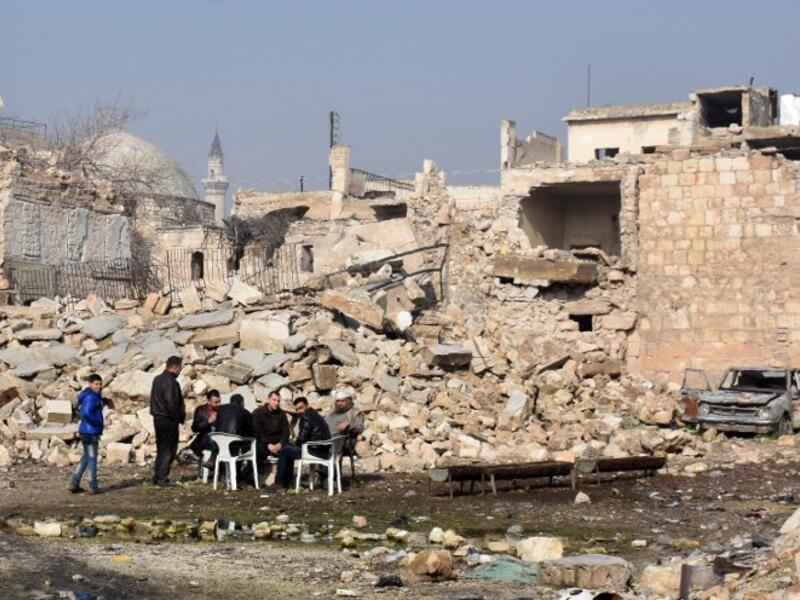 "We are here to remove terrorism from our country. However, in order to liberate the country from Daesh, we should first liberate it from the regime's state terrorism," Hariri told a news conference following his meeting with Mistura. (AFP)