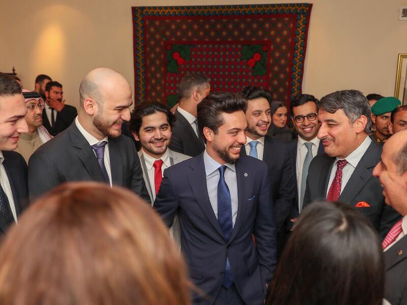 Crown Prince Al Hussein bin Abdullah II, meets with members of the Jordanian community in Bahrain and a group of Haqiq Initiative participants.
(Twitter/@RHCJO)