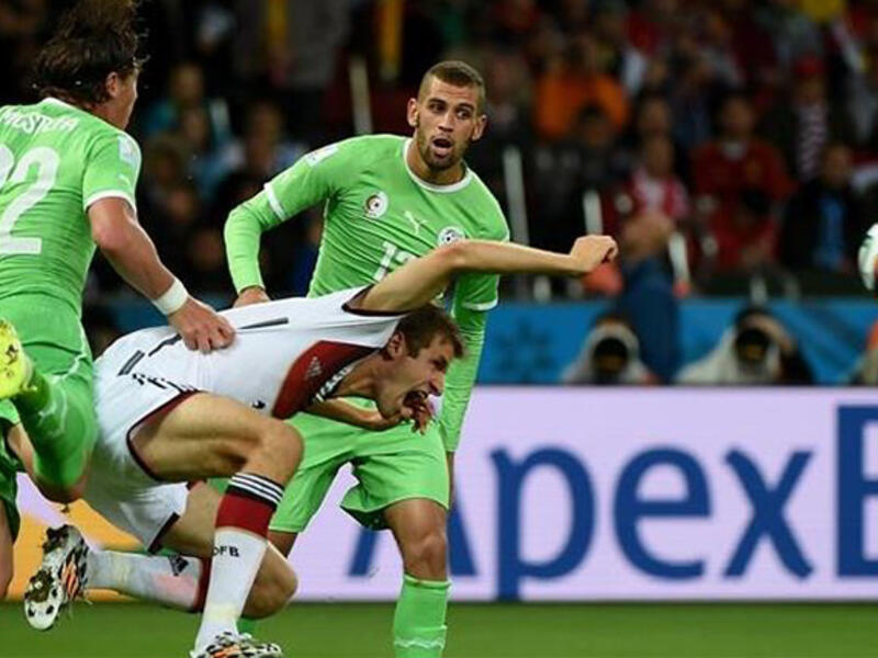 Running around the pitch for 90 minutes can be a sweaty and exhausting affair, but imagine doing that when you haven’t been drinking or eating all day! Last year Ramadan coincided with the FIFA World Cup, and some players for Algeria stuck to their fasts even while putting up a surprising fight against soon-to-be weltmeisters, Germany.