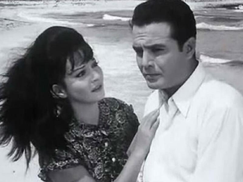 صلاح ذو الفقار وشادية: شجعت الأجواء الرومانسية لفلم "أغلى من حياتي" على تحول مشاهد الغرام الملتهبة بين بطلي الفلم إلى حقيقة؛ لتشابهها مع شخصيتهما في الواقع.