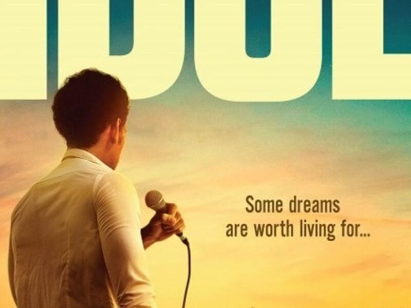 يجسّد شخصية النجم محمد عسّاف في الفيلم، الممثل الفلسطيني الشاب توفيق برهوم، بينما يؤدّي بقية الأدوار ممثلين ومجموعة من أبناء وبنات الشعب الفلسطيني.