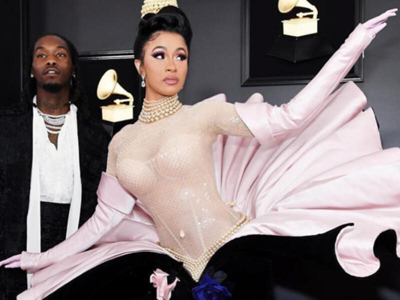 Offset proposed to Cardi onstage in Philadelphia in October 2017 (Source: iamcardib / Instagram )