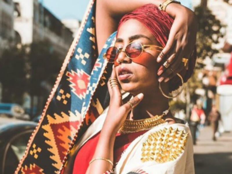 This is how she randomly street-styles and the pieces that she’s wearing are not solely for hijabis. It’s just smart mixing and 